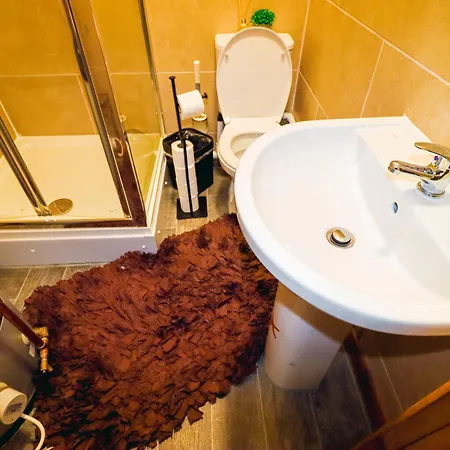Stunning Flats In Handsworth Close To One Stop Perry Barr Andaston Football Club Birmingham